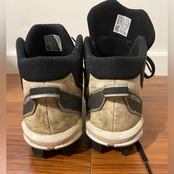 Adidas Baseball/Softball Cleats - Picture 2 of 5